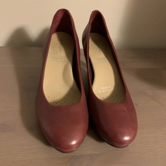 Rockport Adidas Maroon Pumps - Women’s Size 7.5 - Picture 3 of 6